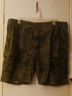 Wrangler Men's Olive Camo Cargo Shorts